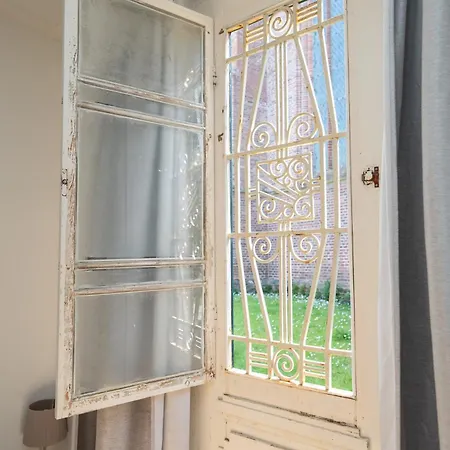 Augusta بيت ضيافة 3*